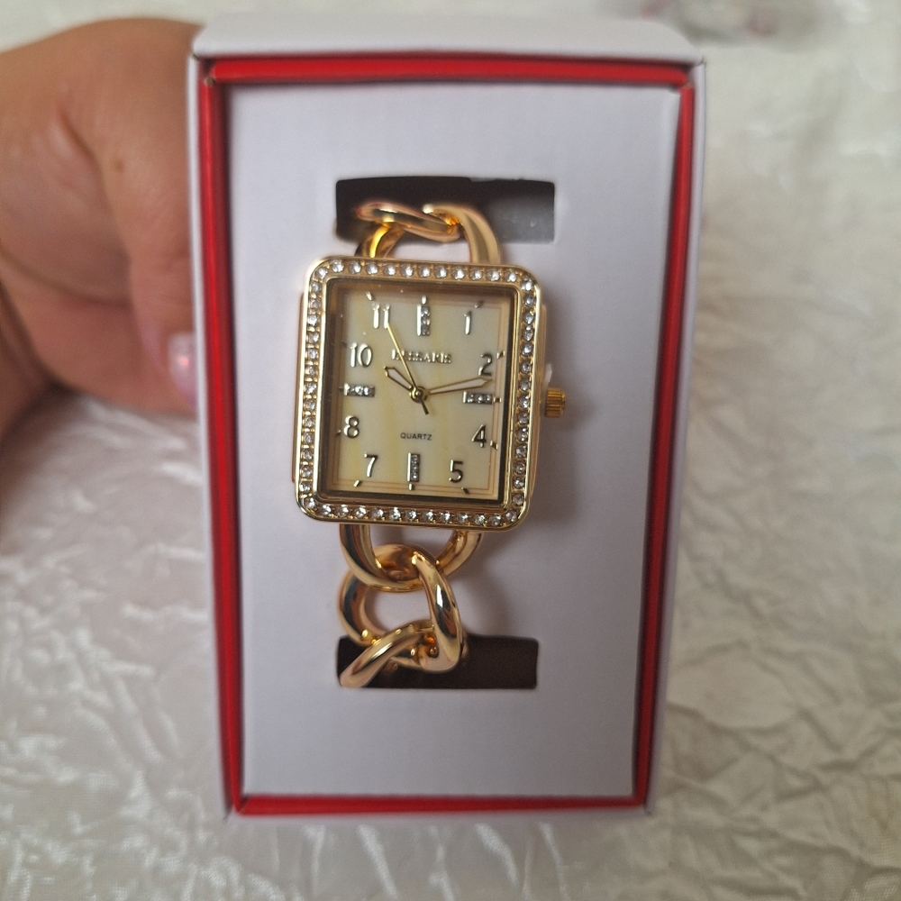 NEW In Box  Kessaris Womens Watch Gold Tone KES204CLG 0720